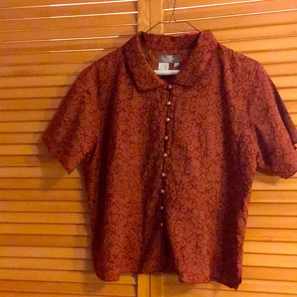 ⭐️ 3 for $15 sale: Red Territory Ahead Blouse